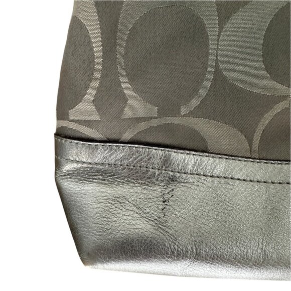 Pre-Loved Coach Signature Shoulder Bag - Silver - Picture 8 of 12